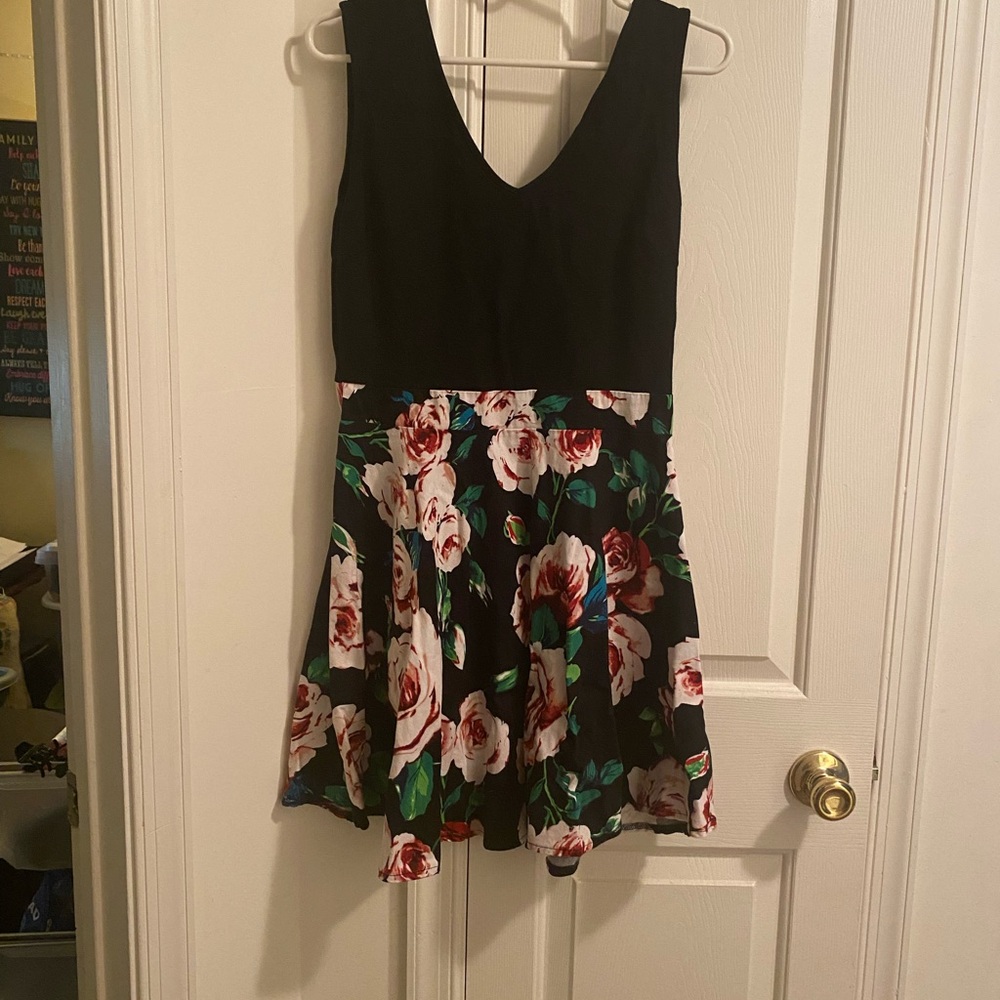 Miusol Black and Rose Print Mini Dress